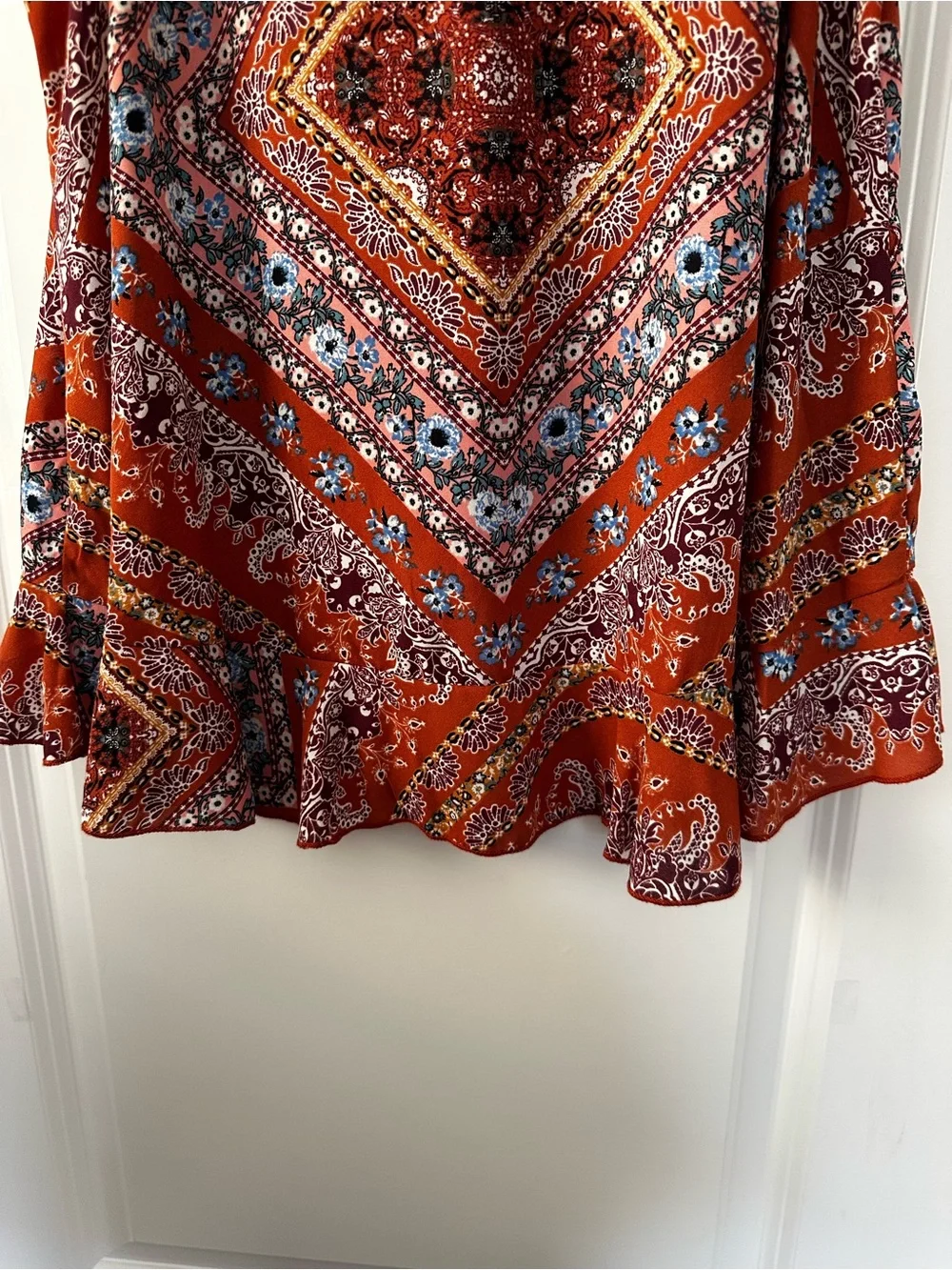 Xhilaration Rust Boho Medallion Ruffle Neck Tank Top Size Medium